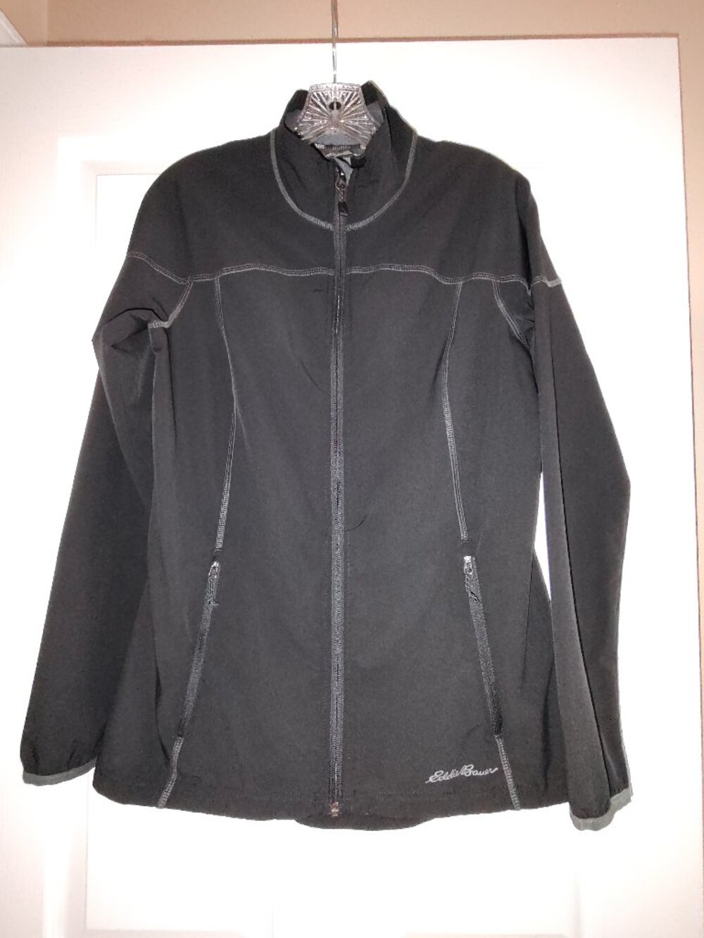 EDDIE BAUER JACKET STRETCH SOFT SHELL OUTDOOR WINDPROOF WATERPROOF BLACK MEDIUM